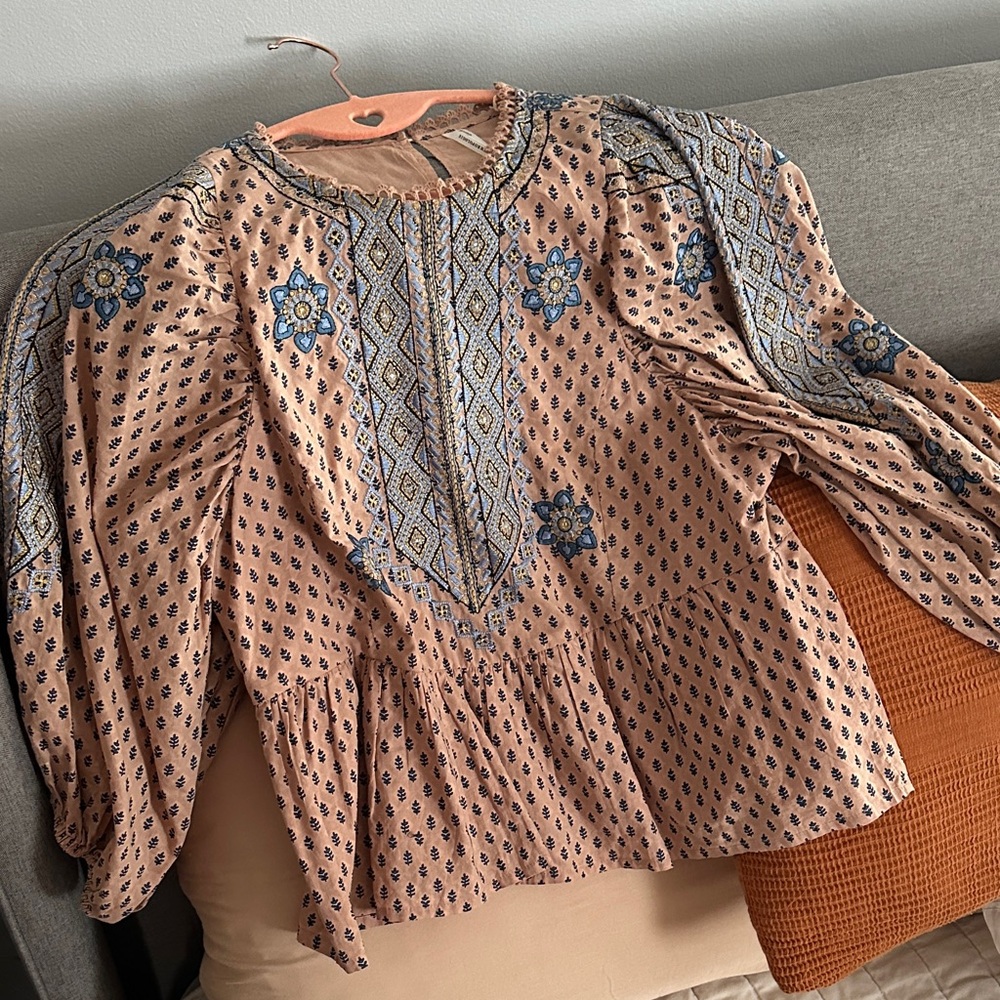 Gorgeous Anthro top